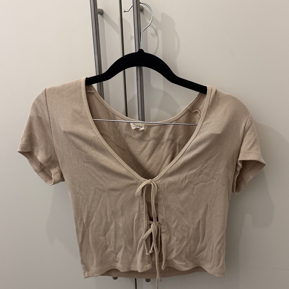 Aritzia Wilfred free Beige Tie-Front Crop Top